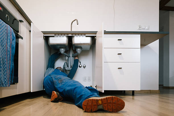 Professional Leak Detection technician working in North Zulch, TX